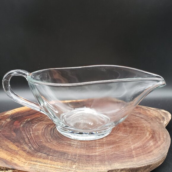 Vintage Anchor Hocking Glass Gravy Boat – Clear Pressed Glass 8.5” with Handle - Picture 4 of 12